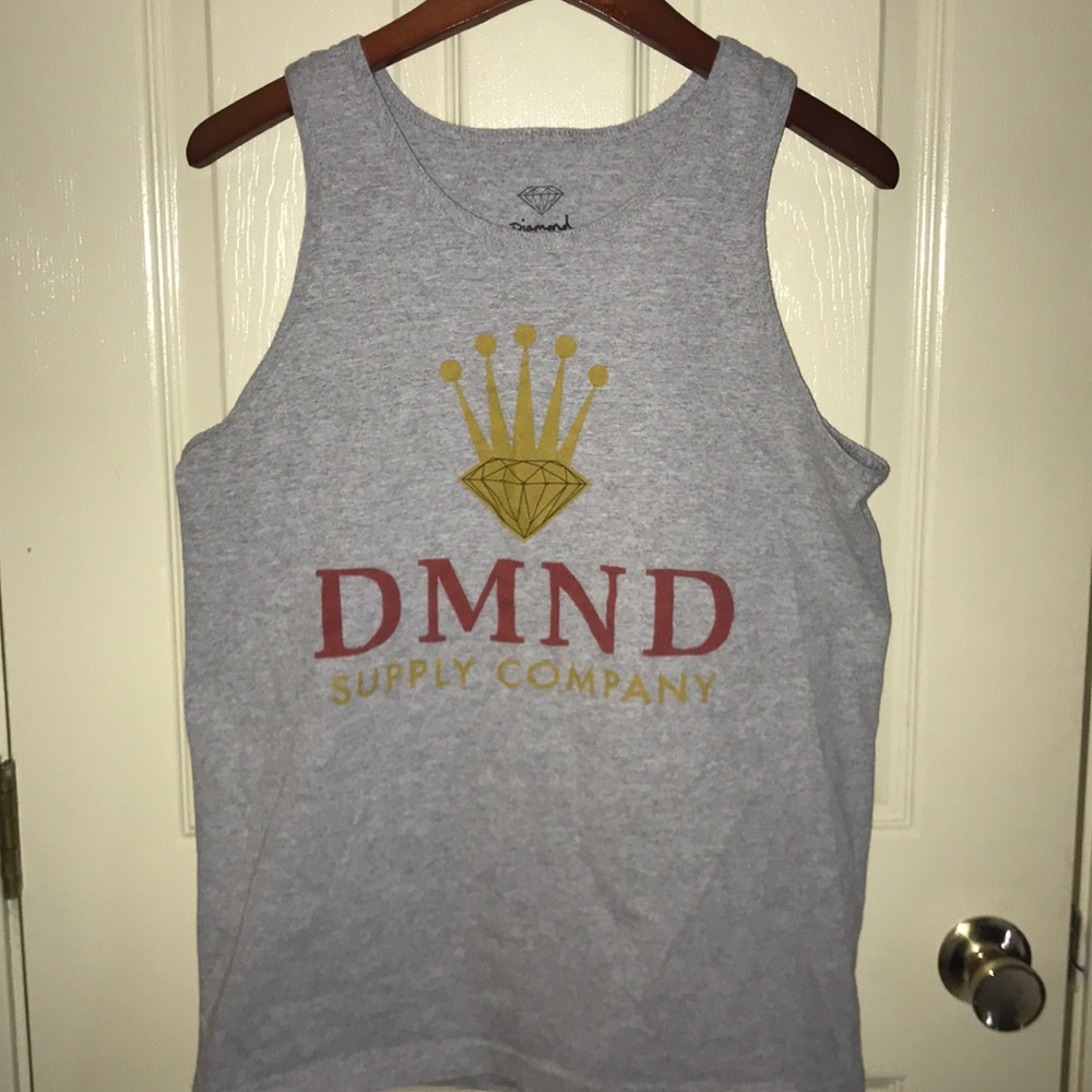 Diamond supply tank top